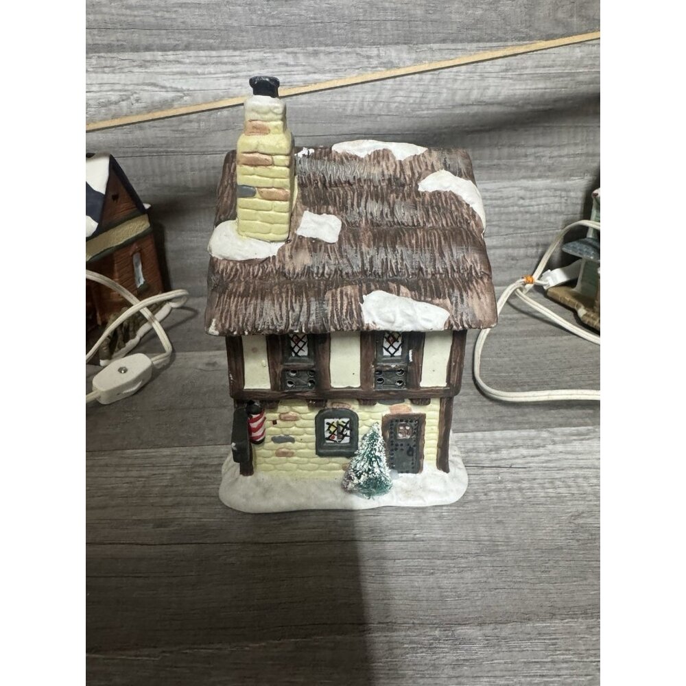 1993 Seasonal Specialties Christmas Valley village barber